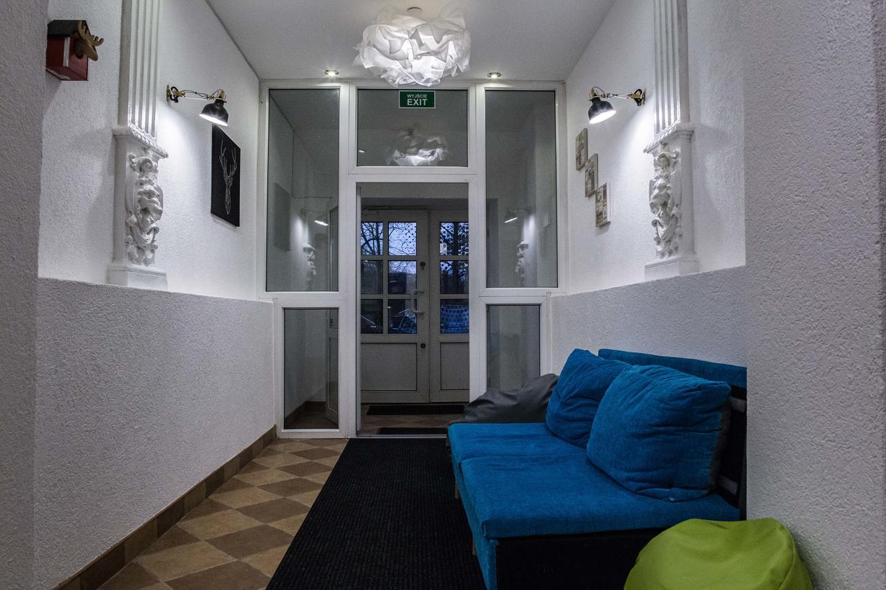 Flyfly Hostel , Darmowy Parking , Rezerwuj Przez Urzadzenia Mobilne -10 Procent Wrocław Exteriör bild