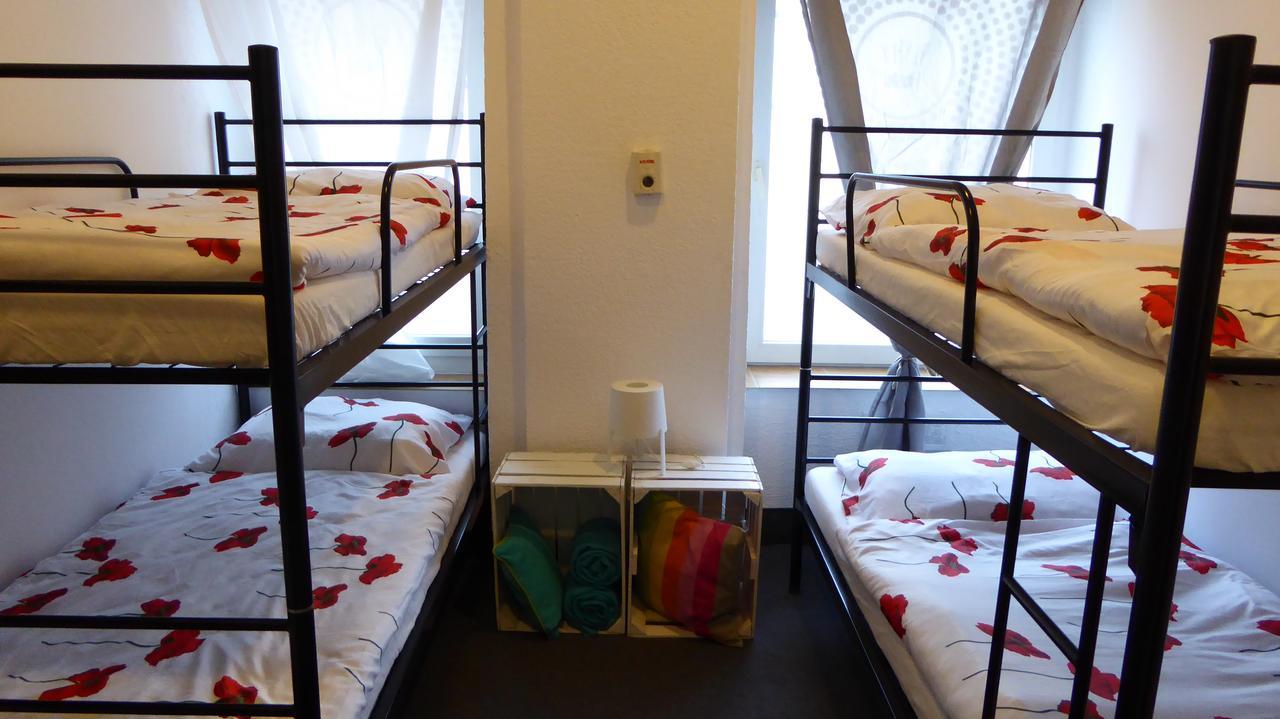 Flyfly Hostel , Darmowy Parking , Rezerwuj Przez Urzadzenia Mobilne -10 Procent Wrocław Exteriör bild