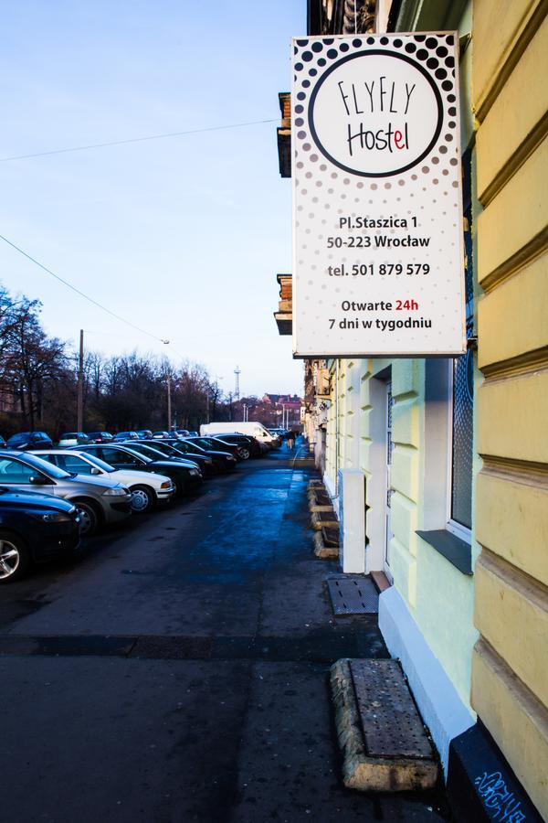 Flyfly Hostel , Darmowy Parking , Rezerwuj Przez Urzadzenia Mobilne -10 Procent Wrocław Exteriör bild
