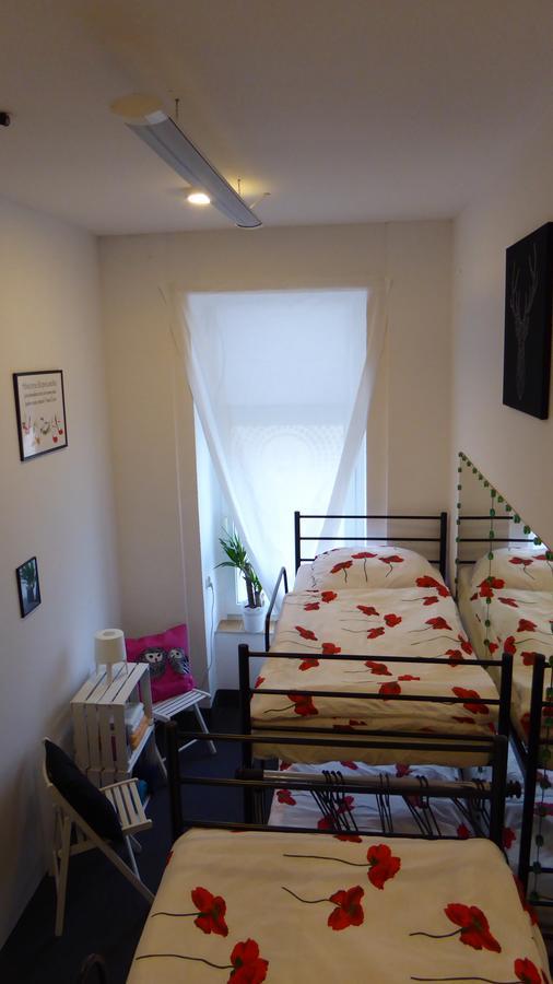 Flyfly Hostel , Darmowy Parking , Rezerwuj Przez Urzadzenia Mobilne -10 Procent Wrocław Exteriör bild